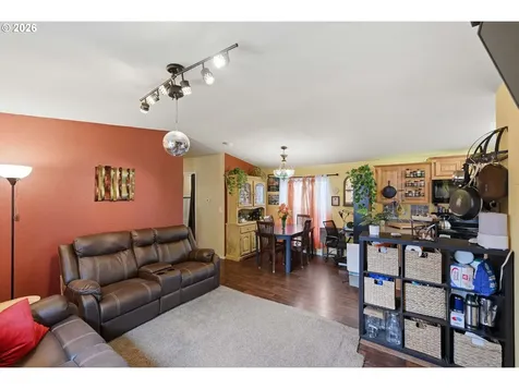 2294 Marion Street North Bend OR 97459