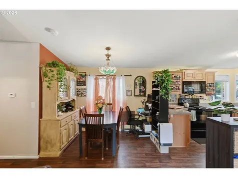 2294 Marion Street North Bend OR 97459