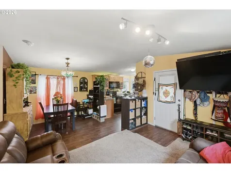 2294 Marion Street North Bend OR 97459