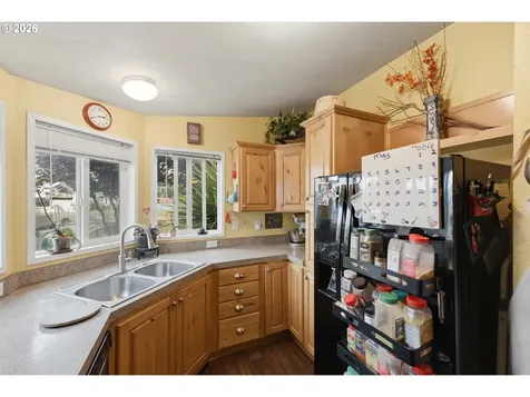 2294 Marion Street North Bend OR 97459