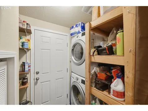 2294 Marion Street North Bend OR 97459