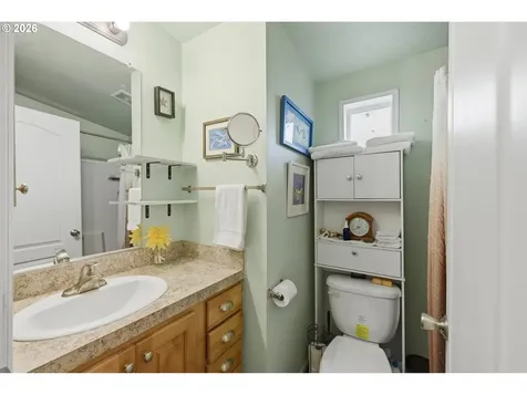 2294 Marion Street North Bend OR 97459