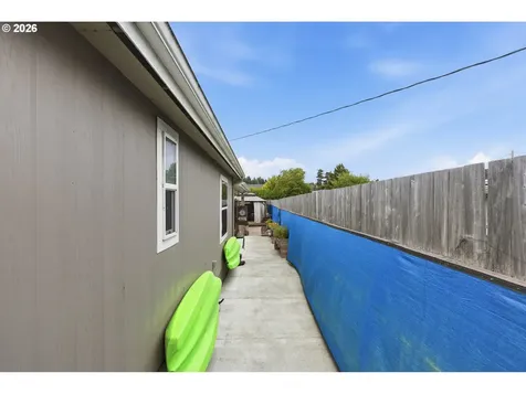 2294 Marion Street North Bend OR 97459