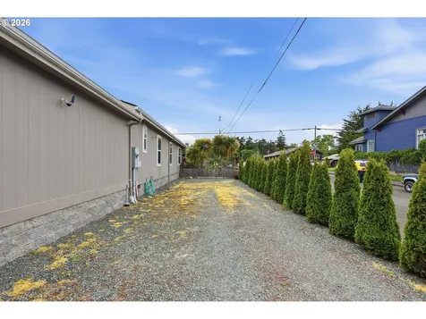 2294 Marion Street North Bend OR 97459