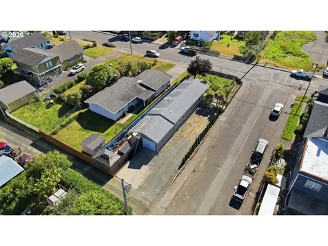2294 Marion Street North Bend OR 97459