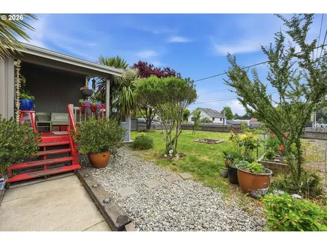 2294 Marion Street North Bend OR 97459