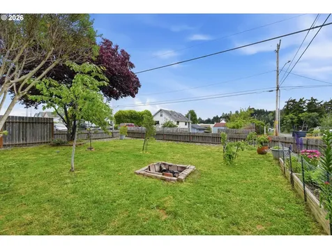 2294 Marion Street North Bend OR 97459