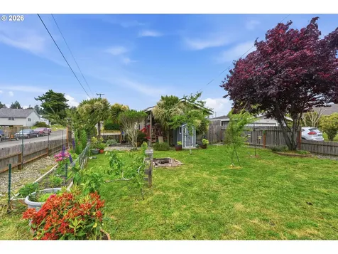 2294 Marion Street North Bend OR 97459