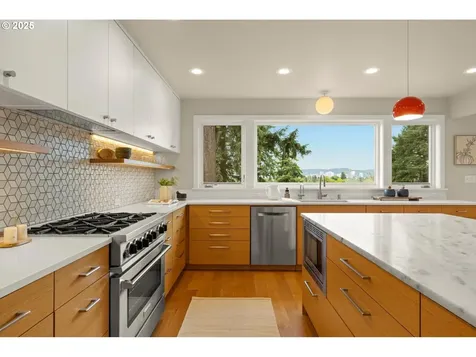 3146 NE Alameda Terrace Portland OR 97212