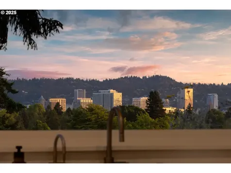 3146 NE Alameda Terrace Portland OR 97212