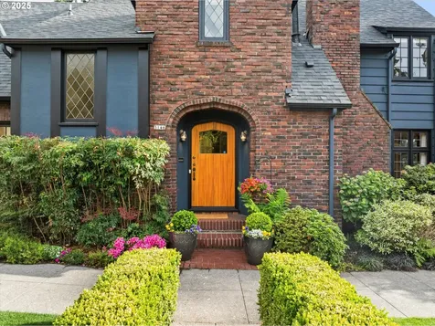 3146 NE Alameda Terrace Portland OR 97212