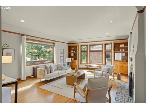3146 NE Alameda Terrace Portland OR 97212