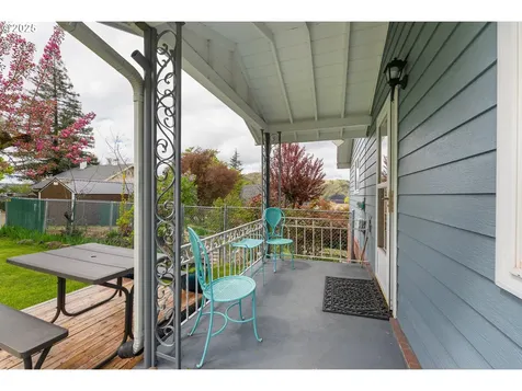 944 SE Kane Street Roseburg OR 97470