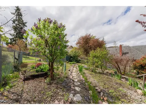 944 SE Kane Street Roseburg OR 97470