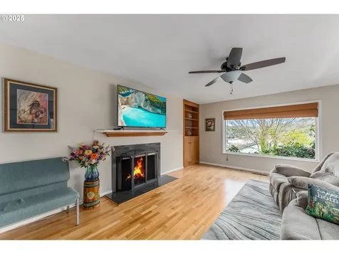 944 SE Kane Street Roseburg OR 97470