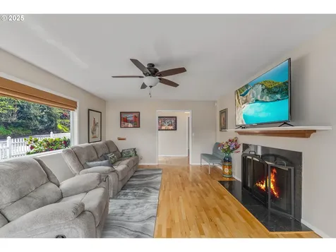944 SE Kane Street Roseburg OR 97470