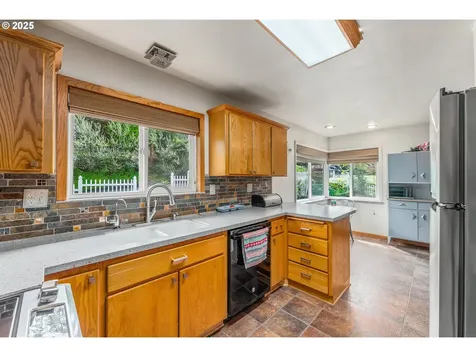 944 SE Kane Street Roseburg OR 97470