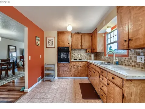 6105 NE 13th Avenue Portland OR 97211