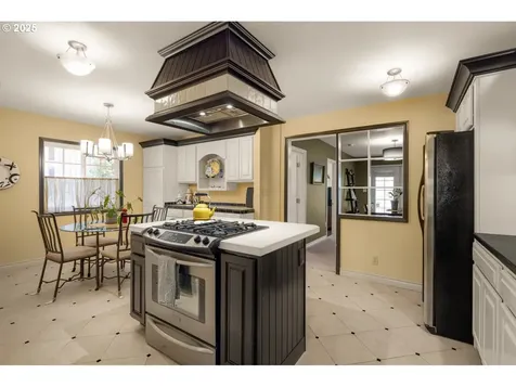 7040 SW 31st Avenue Portland OR 97219