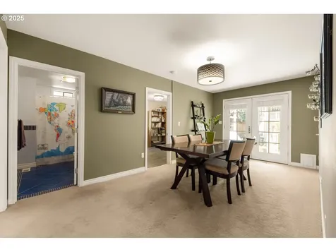 7040 SW 31st Avenue Portland OR 97219