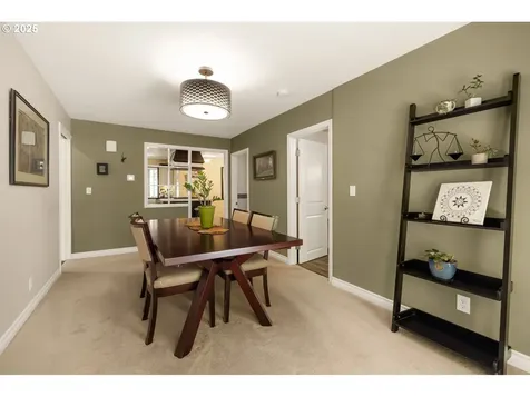 7040 SW 31st Avenue Portland OR 97219
