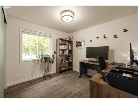 7040 SW 31st Avenue Portland OR 97219