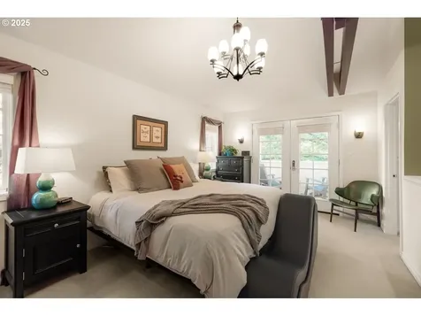 7040 SW 31st Avenue Portland OR 97219