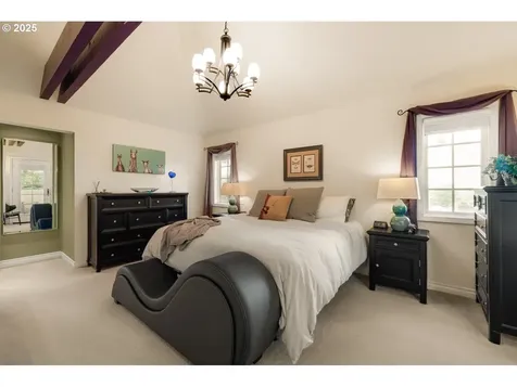 7040 SW 31st Avenue Portland OR 97219