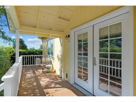 7040 SW 31st Avenue Portland OR 97219