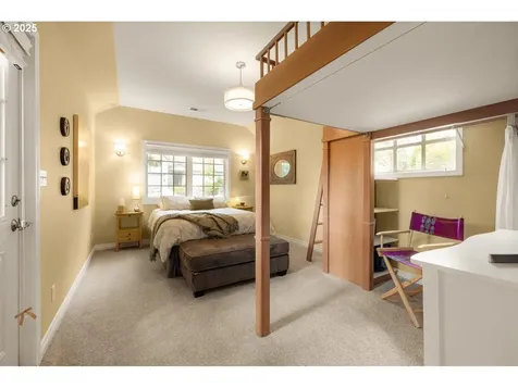 7040 SW 31st Avenue Portland OR 97219