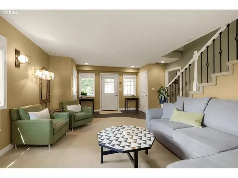 7040 SW 31st Avenue Portland OR 97219