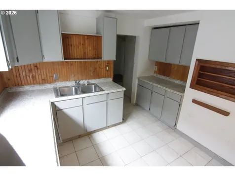 803 S 5th Avenue Kelso WA 98626