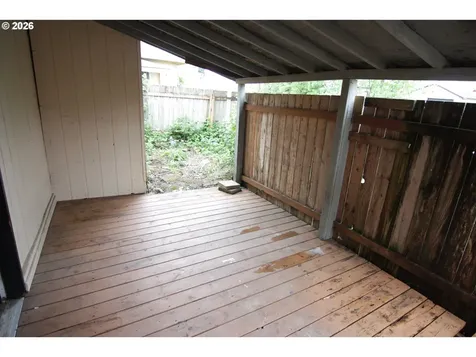 803 S 5th Avenue Kelso WA 98626