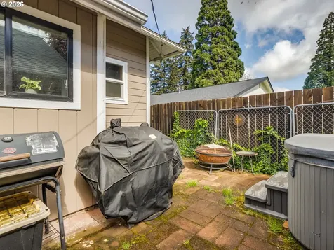320 Gatch Street Woodburn OR 97071