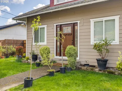 320 Gatch Street Woodburn OR 97071