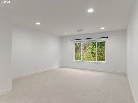 18706 Bryant Road Lake Oswego OR 97034