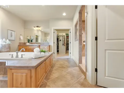 11064 SE Scotts Summit Court Happy Valley OR 97086