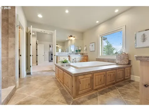 11064 SE Scotts Summit Court Happy Valley OR 97086
