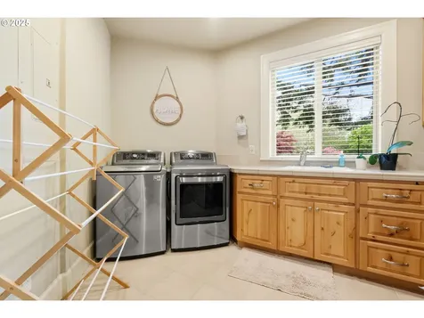 11064 SE Scotts Summit Court Happy Valley OR 97086