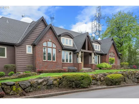 11064 SE Scotts Summit Court Happy Valley OR 97086