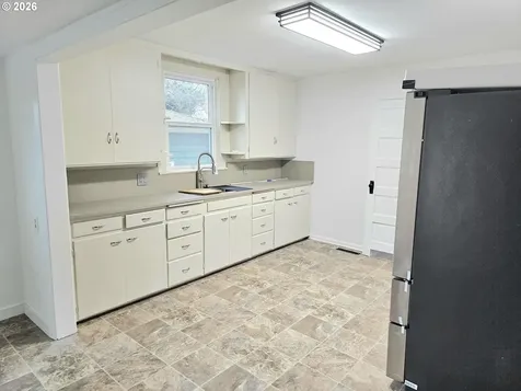 365 Bryan Street Woodburn OR 97071