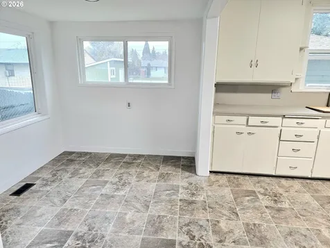 365 Bryan Street Woodburn OR 97071