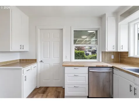 818 S 1st Street Cottage Grove OR 97424