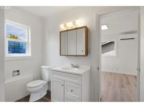 818 S 1st Street Cottage Grove OR 97424