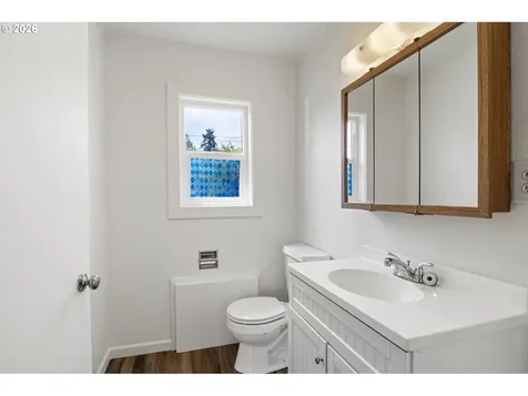 818 S 1st Street Cottage Grove OR 97424