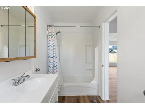 818 S 1st Street Cottage Grove OR 97424