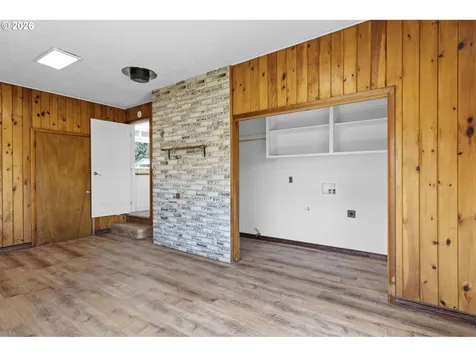818 S 1st Street Cottage Grove OR 97424