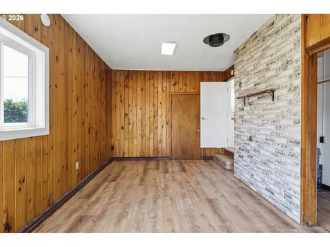 818 S 1st Street Cottage Grove OR 97424