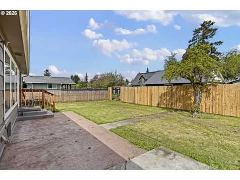 818 S 1st Street Cottage Grove OR 97424