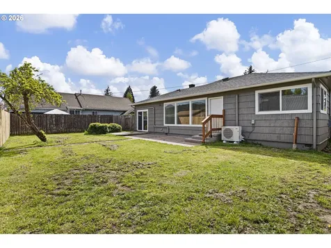818 S 1st Street Cottage Grove OR 97424